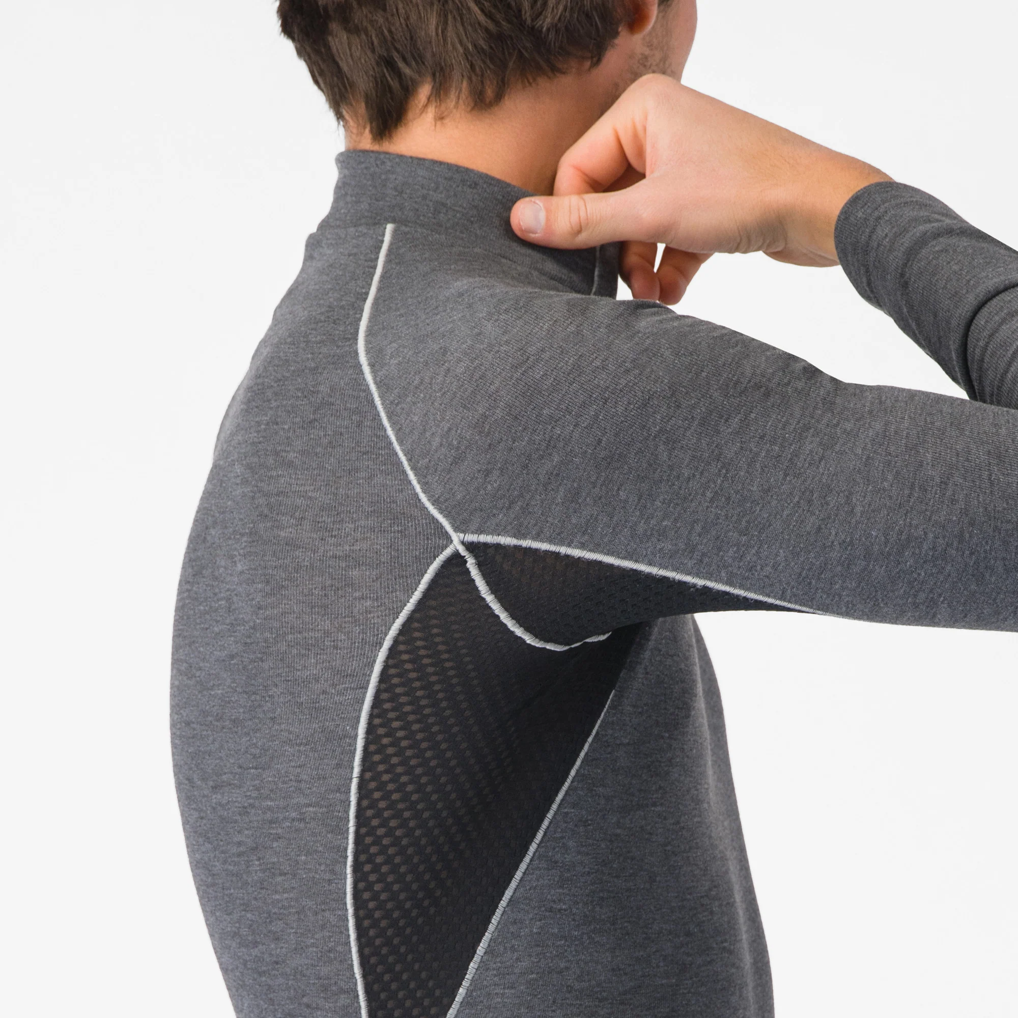 Castelli Flanders 2 Long Sleeve Base Layer - Image 5