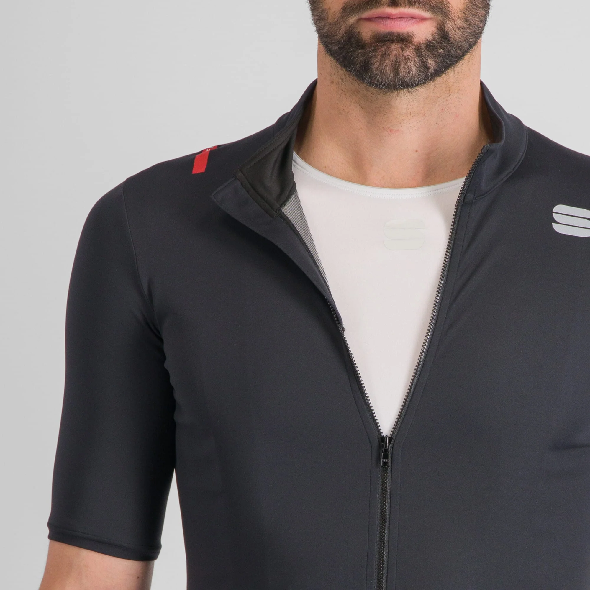 Sportful Fiandre Short Sleeve Light Jacket - Image 4