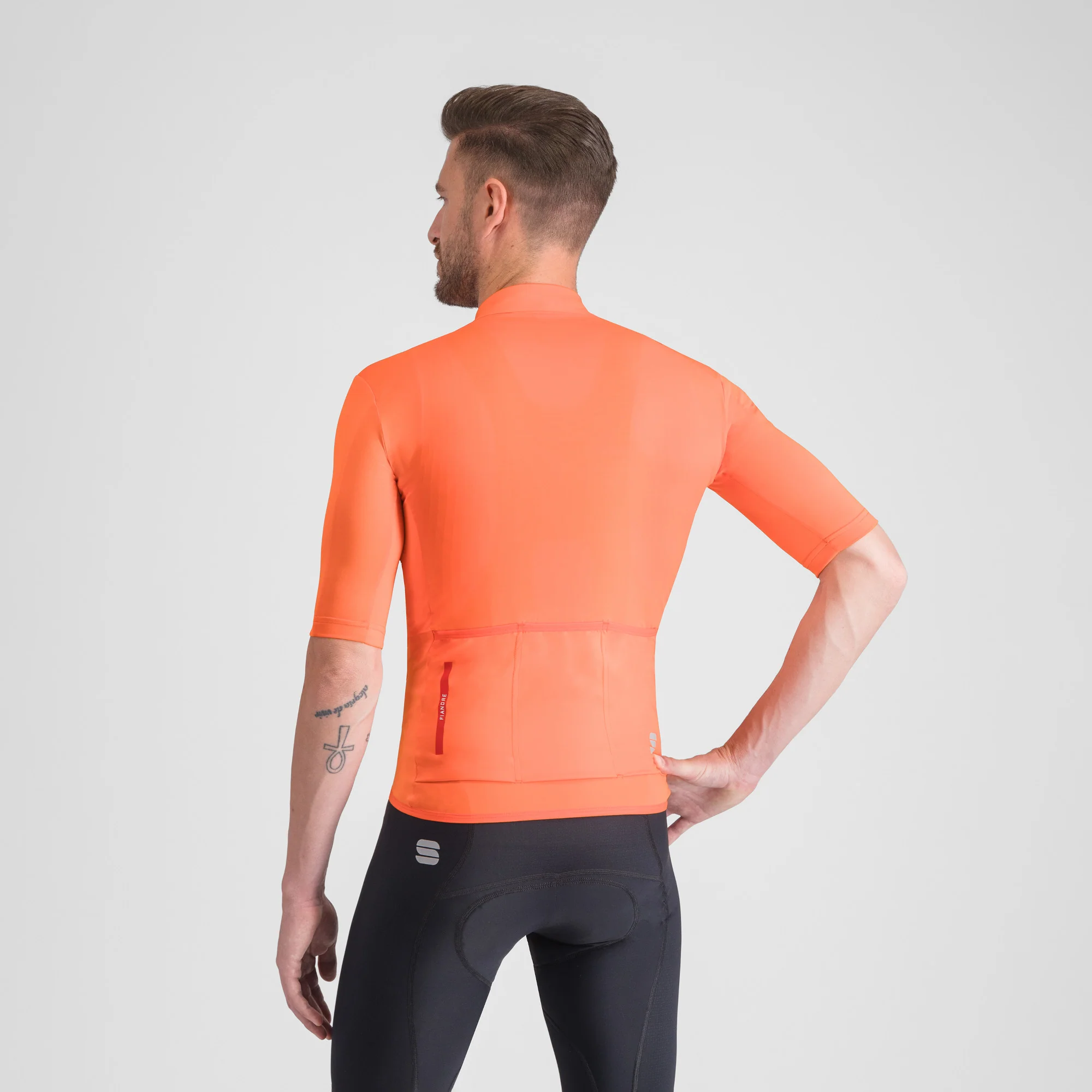 Sportful Fiandre Short Sleeve Light Jacket - Image 9