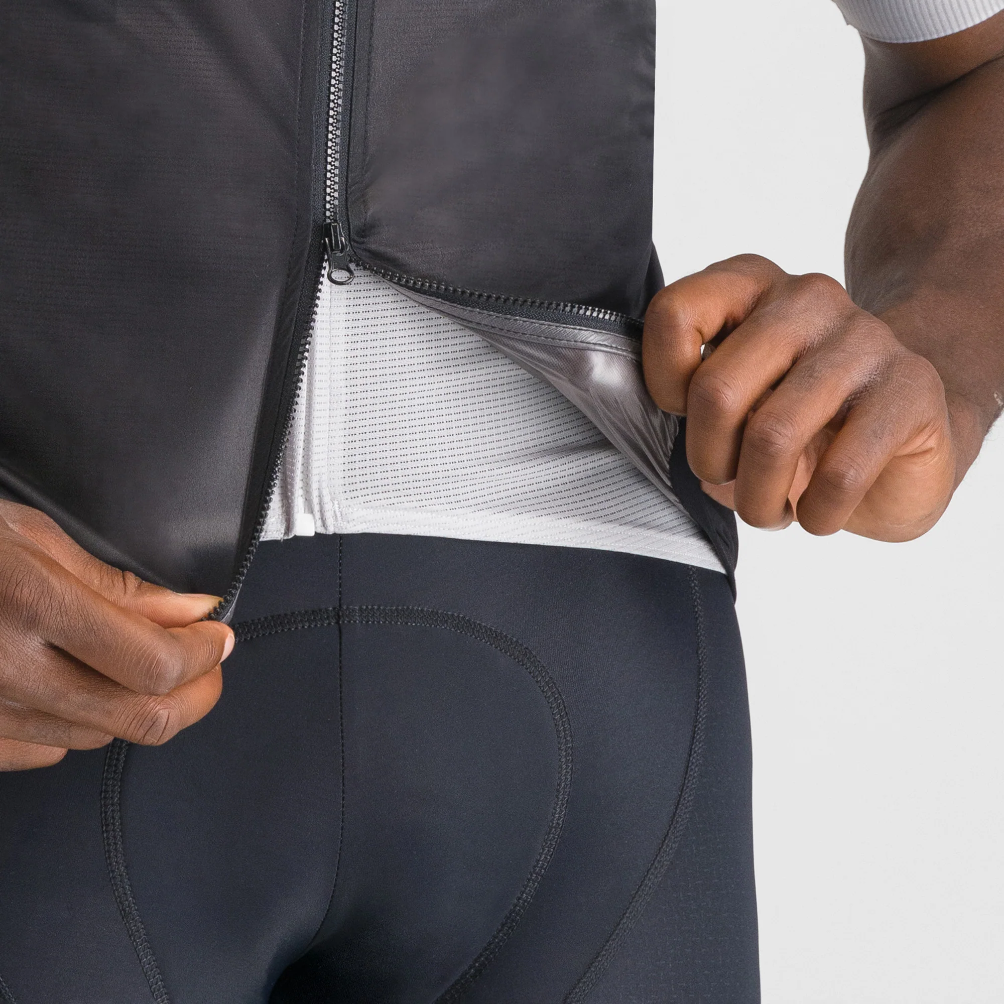 Sportful Light Air Vest - Image 5